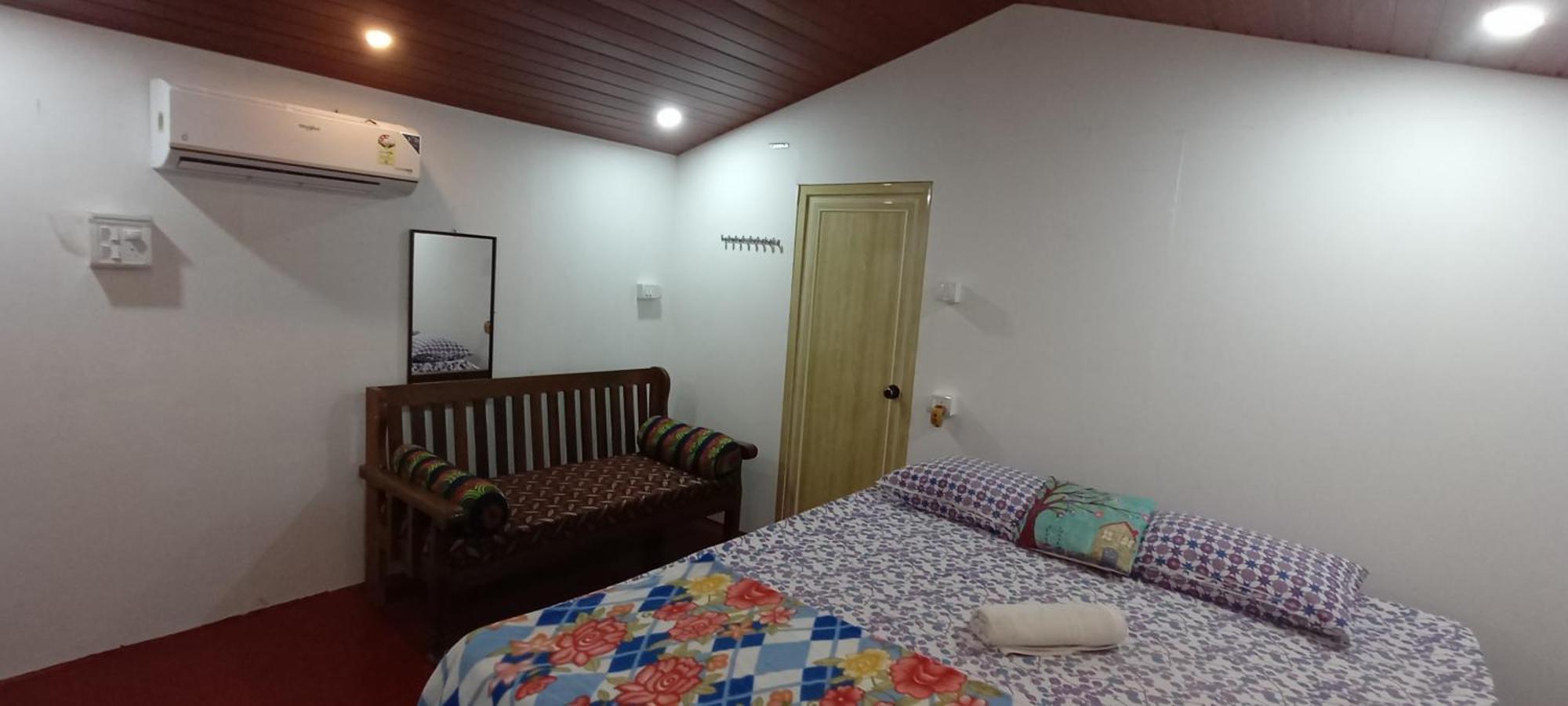 Hotel Shiv Sai Huts *