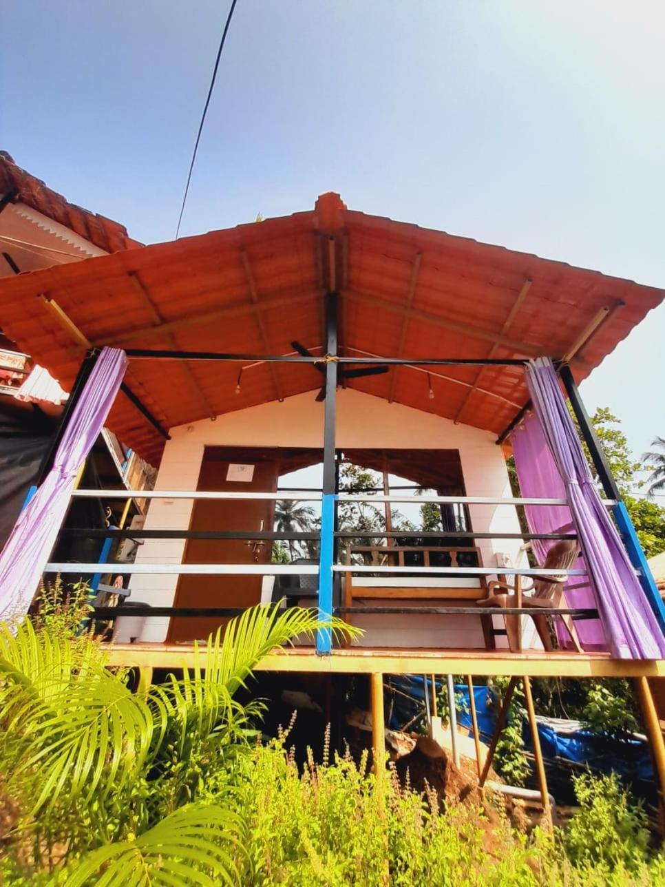 Shiv Sai Huts Hotel *